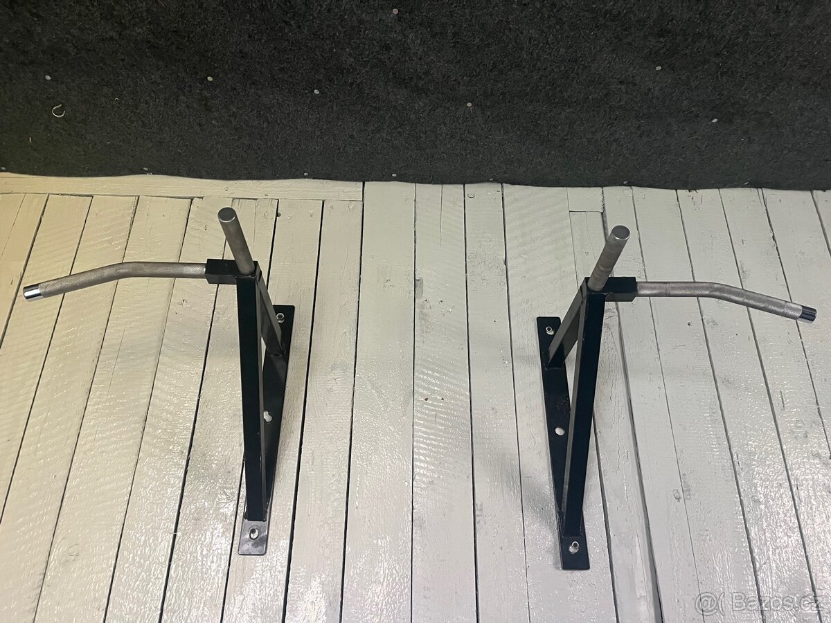 Posilovací hrazda na zeď - 3