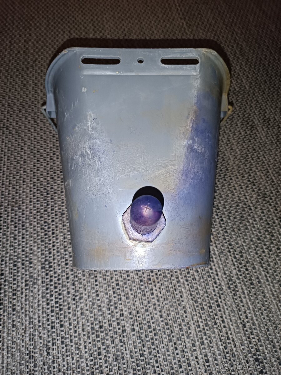 Napájecí kbelík - 3