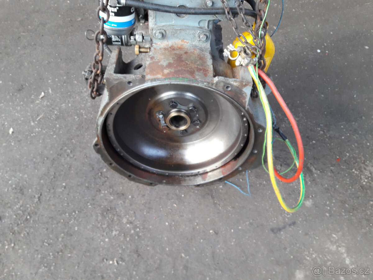 Motor perkins balkancar - 3