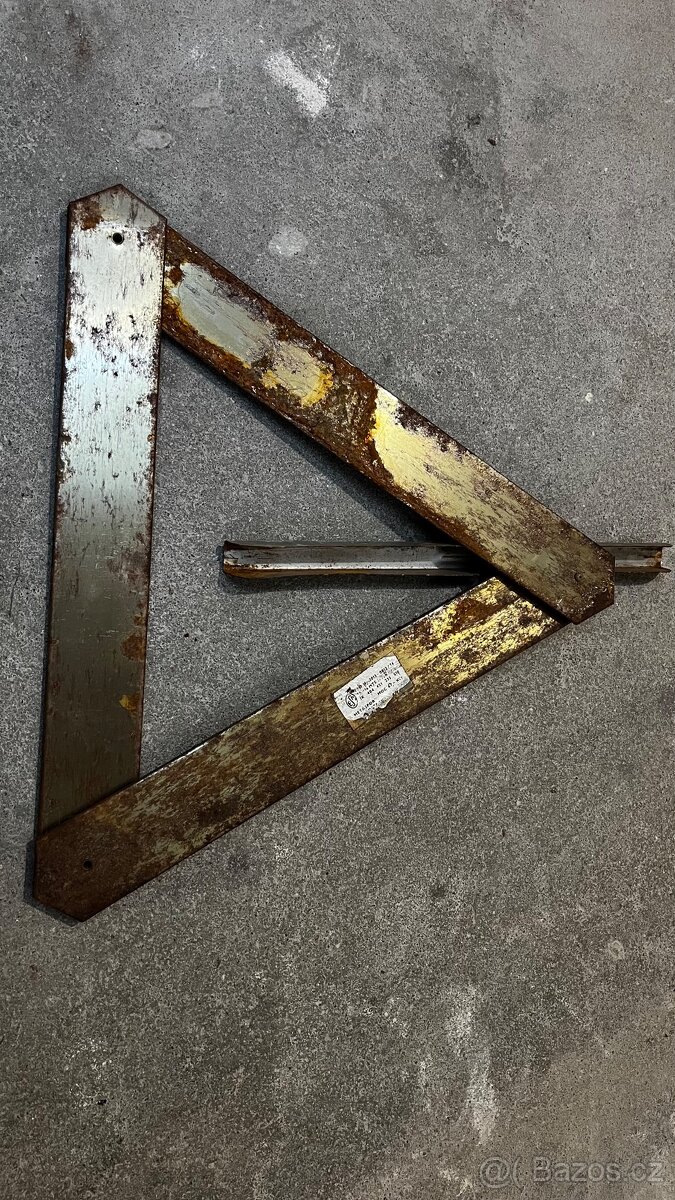 Trojůhelník do veterána - 3