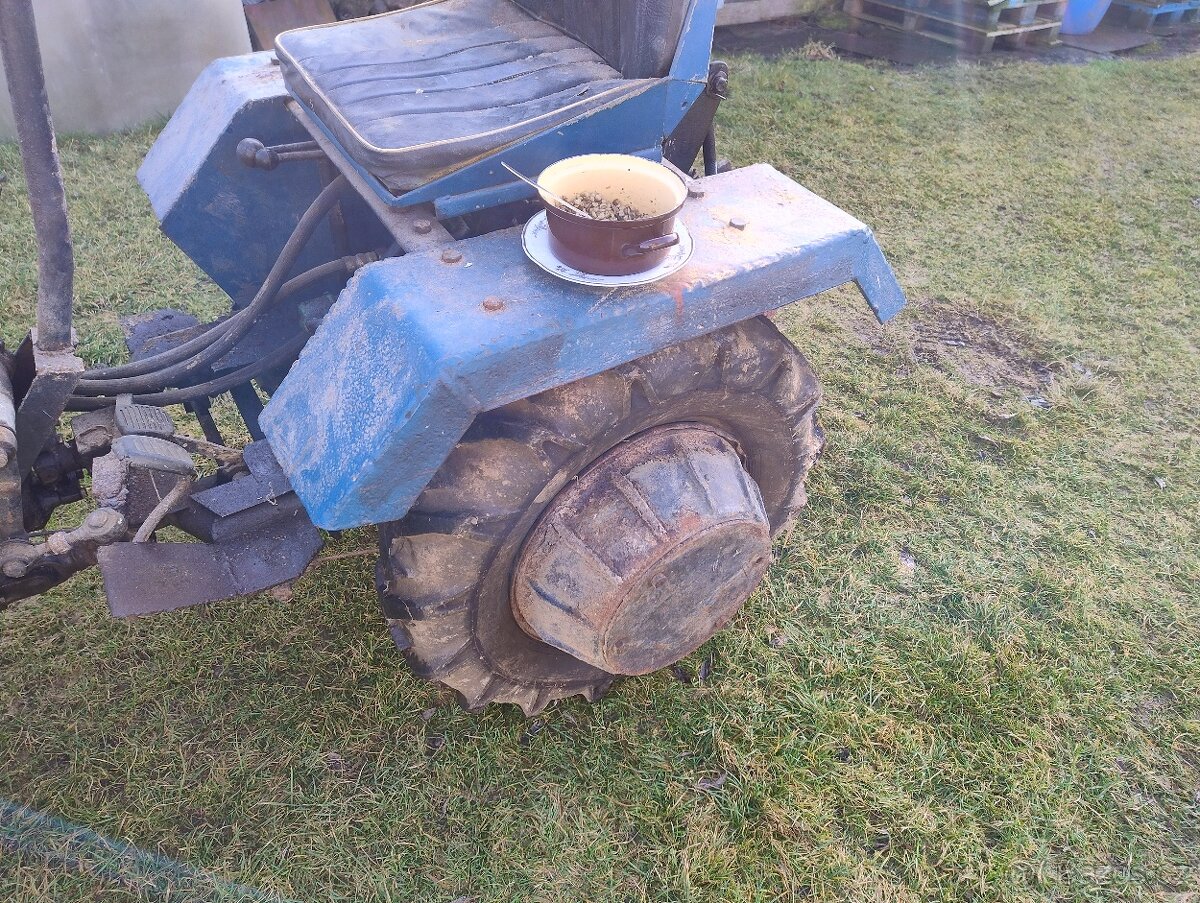 Malotraktor domácí výroby - 3