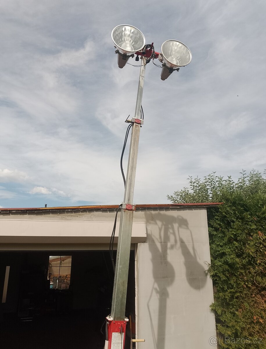 Osvětlovaci stožár s centralou - 3