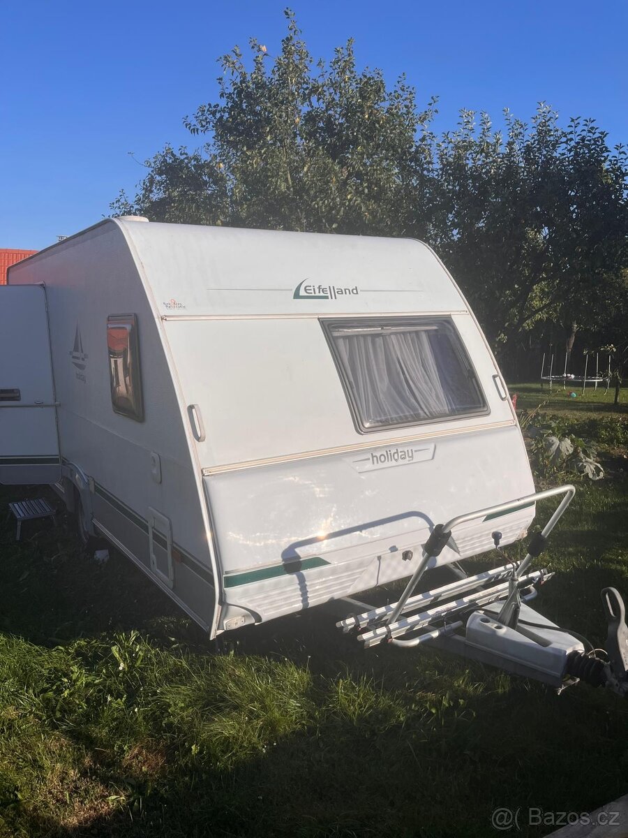 Karavan Eifelland E450 - 4místa - 3