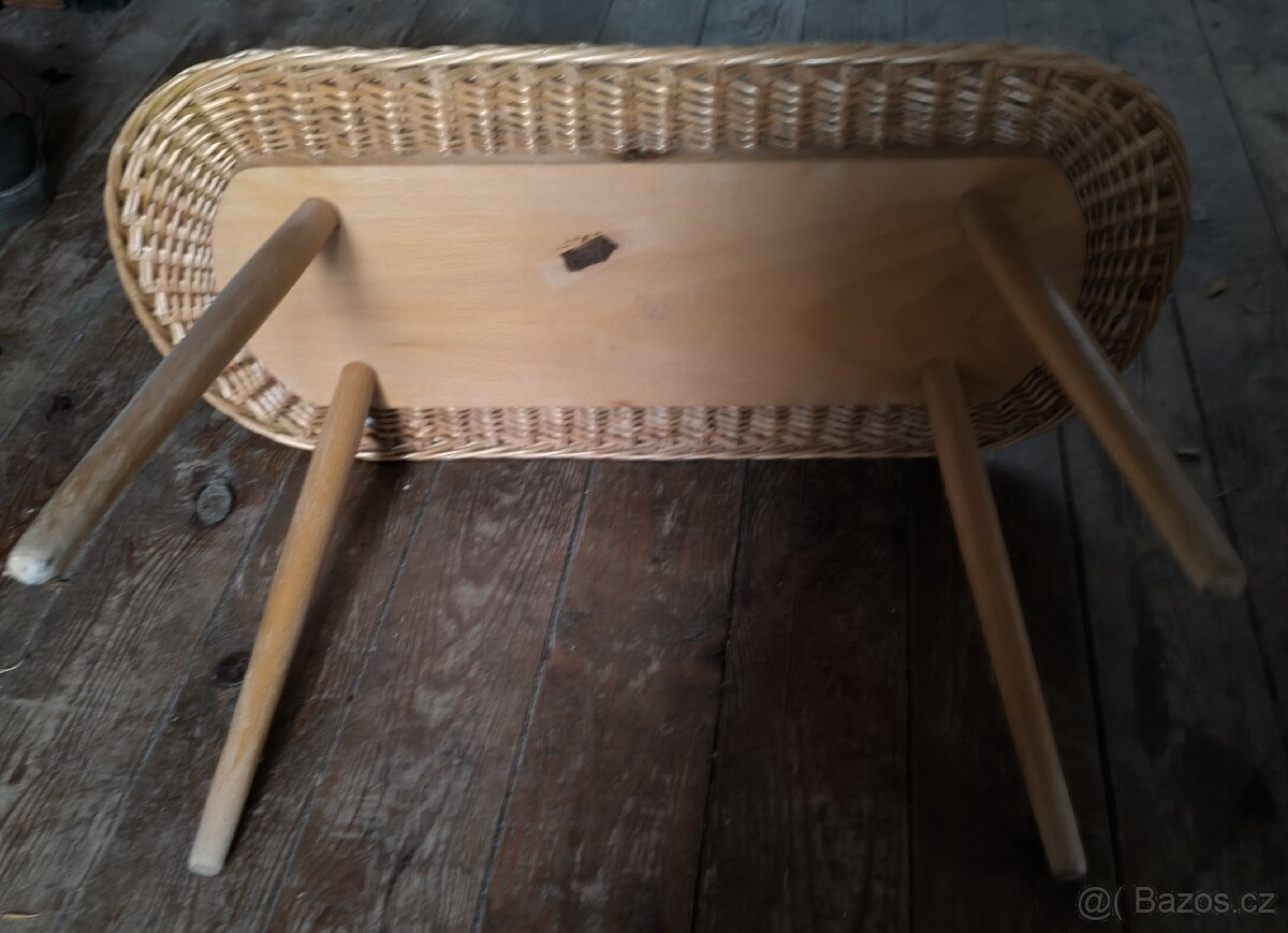 RATANOVÝ PROUTĚNÝ KVĚTINOVÝ ODKLÁDACÍ STOLEK ÚLUV - 3