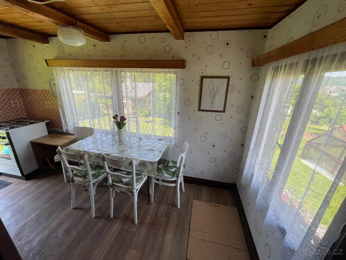 Útulná chata u lesa s pozemkem v osobním vlastnictví- Hronov - 3