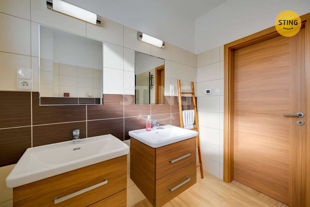 Prodej rodinného dumu 6kk Újezd u Přelouče, 133864 - 3