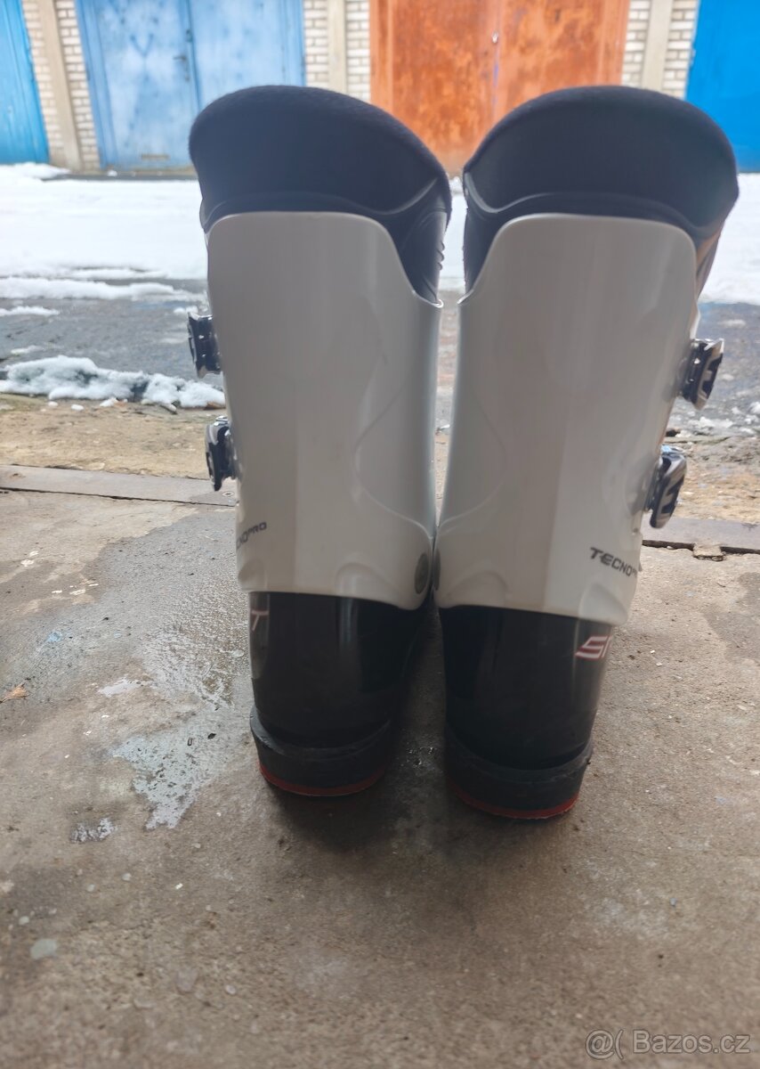Prodám dětské lyžáky zn. TecnoPro Sport vel. 37 - 3