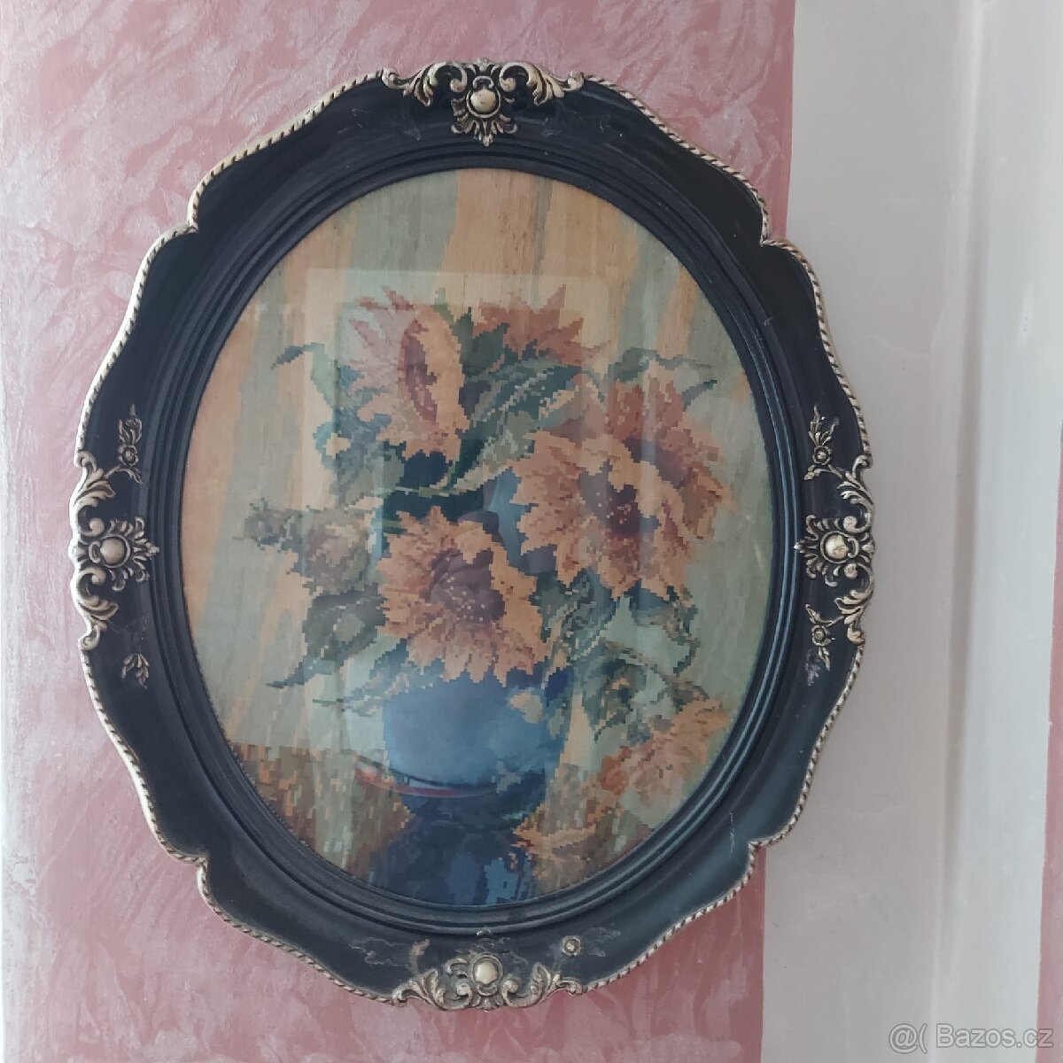 Vyšívané obrazy a zrcadlo - stáří cca 90 let - 3