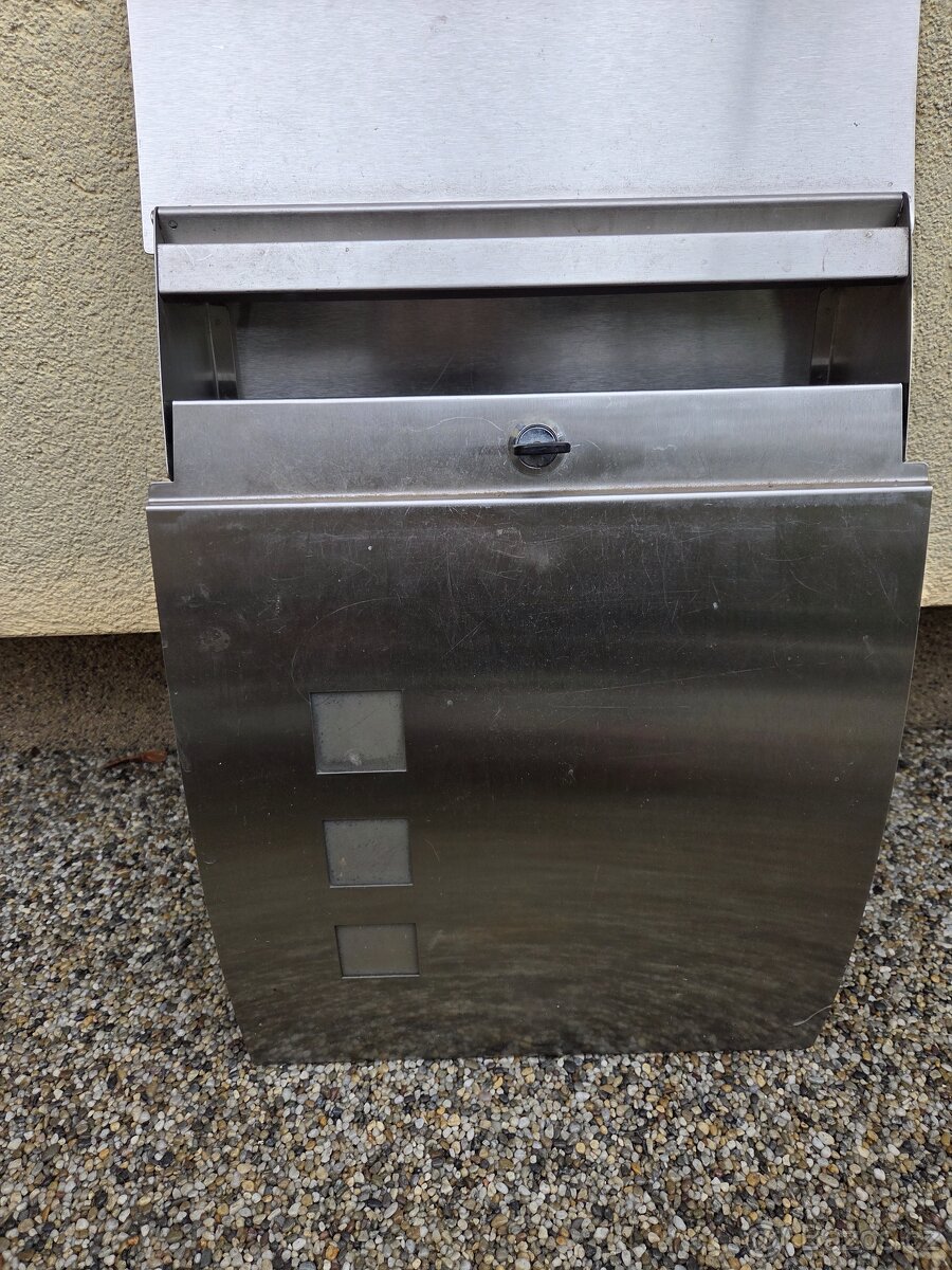 Poštovní schránka - 3