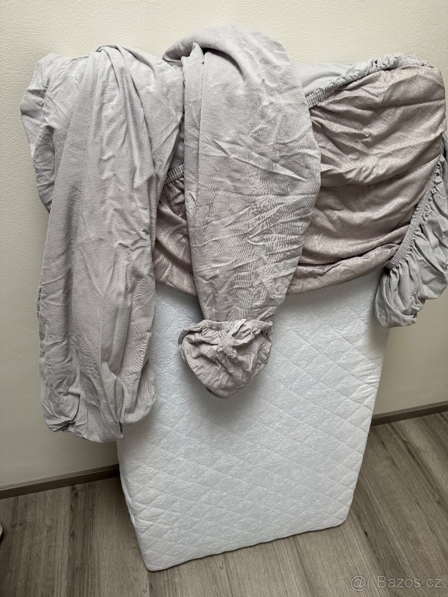 Dětská matrace 120x60cm + prostěradla - 3