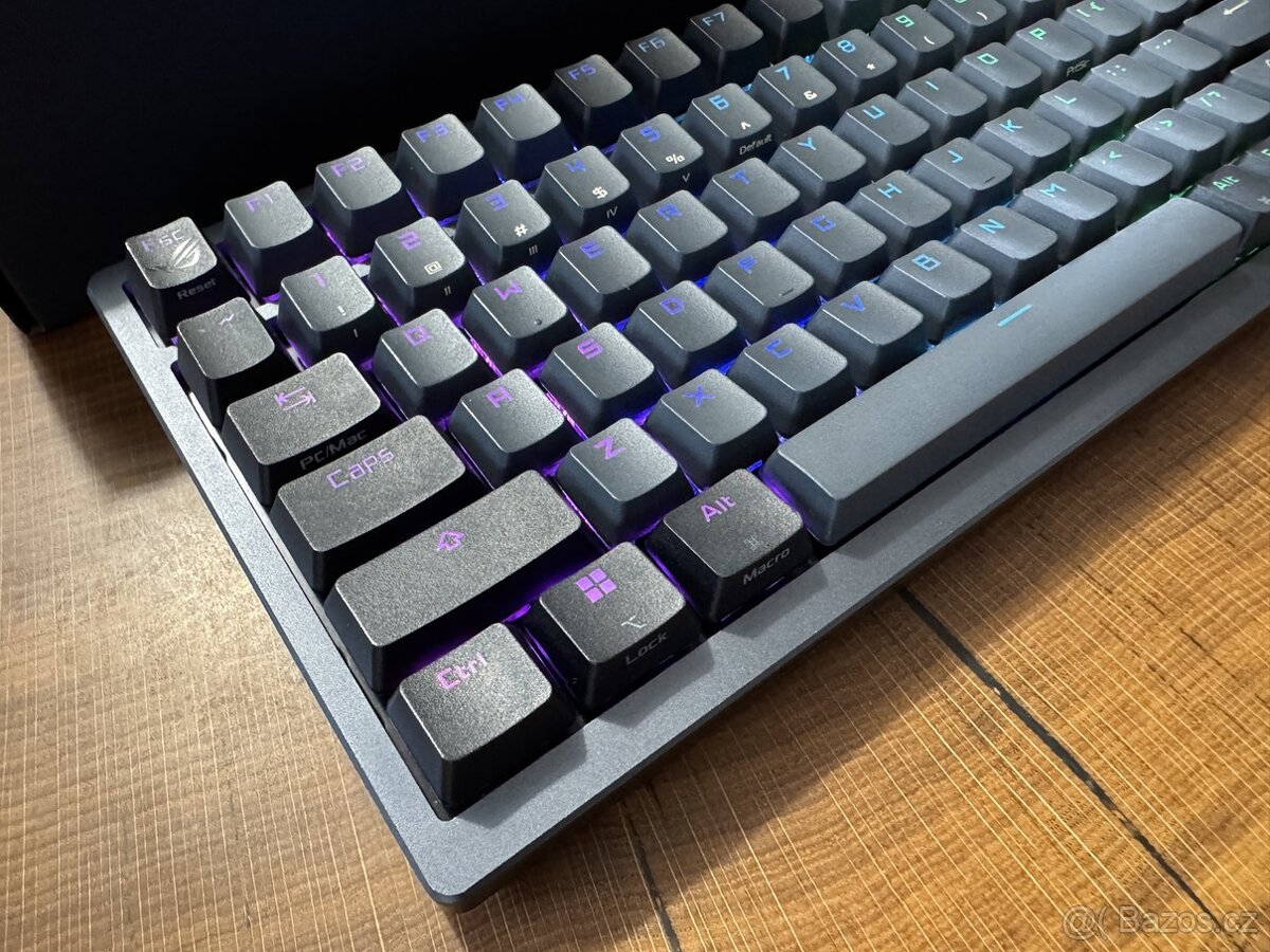 Asus ROG Azoth, herní, 75%, NX RED, Hot-swap, RGB LED, - 3