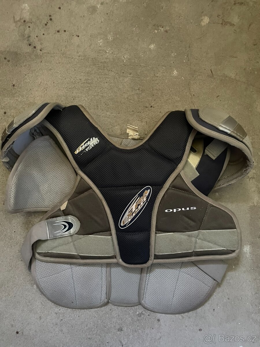 Hráčská výstroj XL - 3