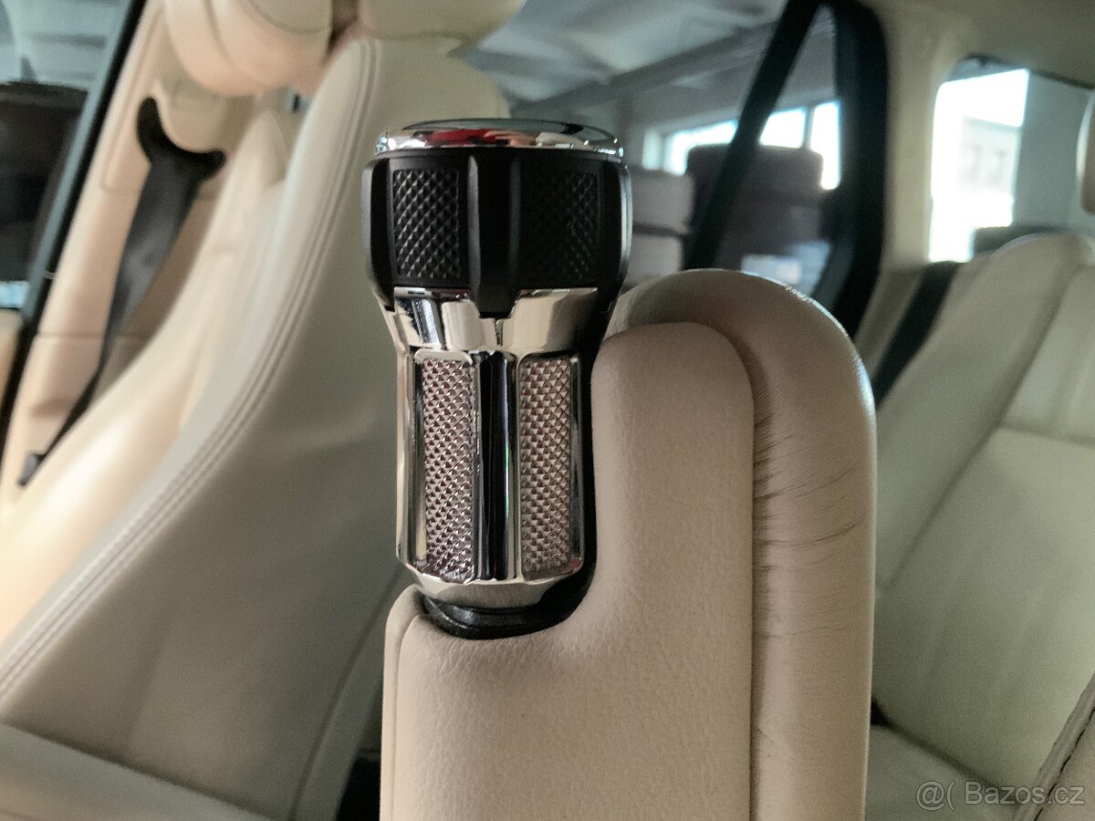 Range Rover LR405 luxusní zakončení madel z SVO verze