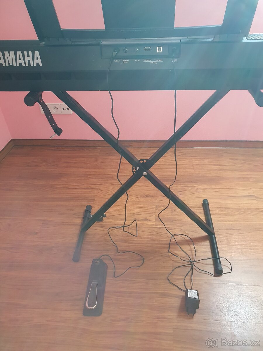 Keyboard YAMAHA PSR E463 - 3
