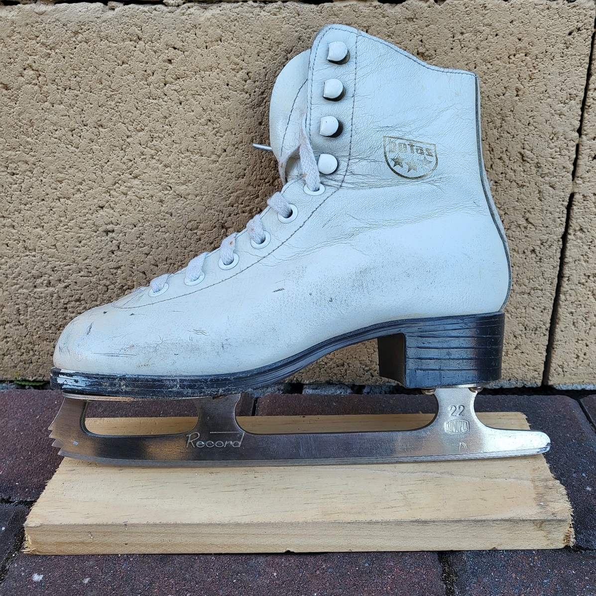 Dívčí brusle BOTAS, vel. 22 (EUR 33,5), stélka 21 cm - 3