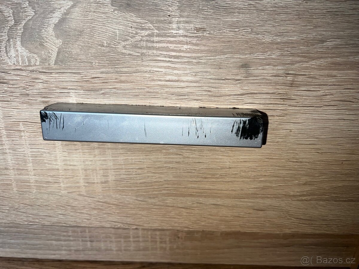 Skříňka se šuplíky - 3