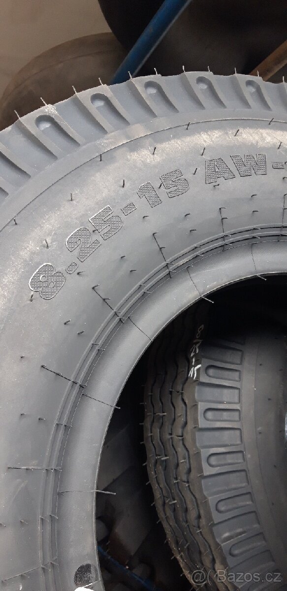 Pneu 8,25-15 Cultor - 3