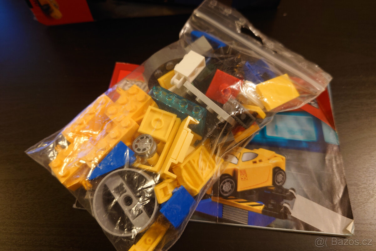 Závodní simulátor Cruz Ramirezové z filmu Auta 10731 - 3