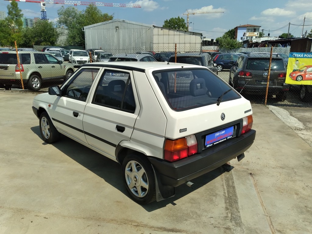 ŠKODA FAVORIT 135 - 3