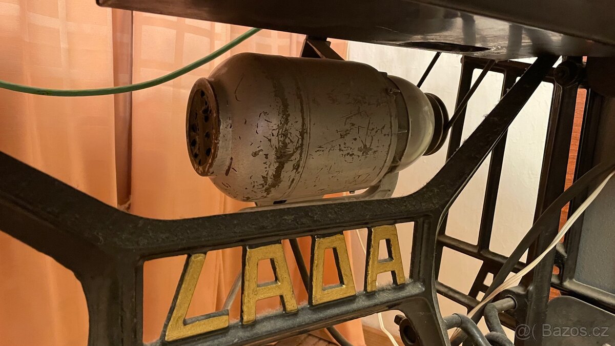 Průmyslový šicí stroj Minerva - 3