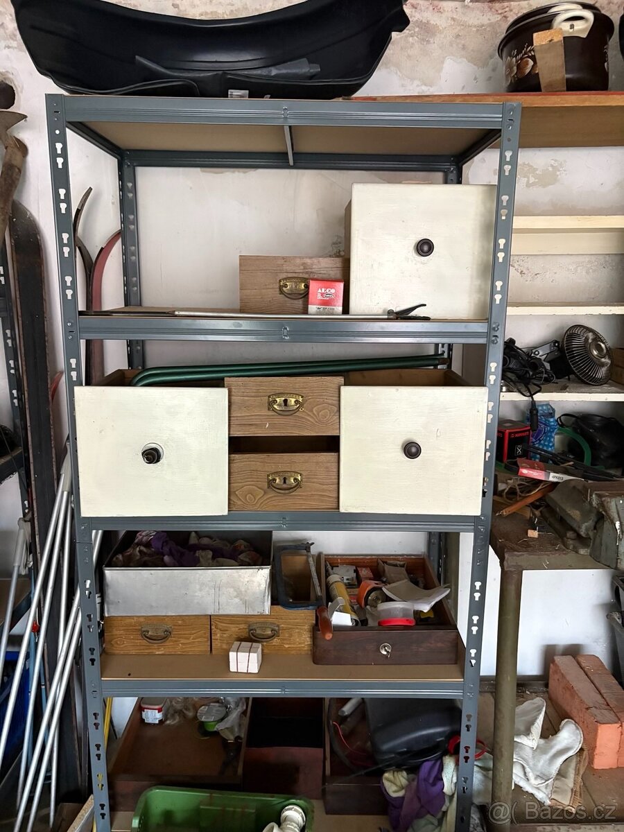 Kovový policový regál - 3