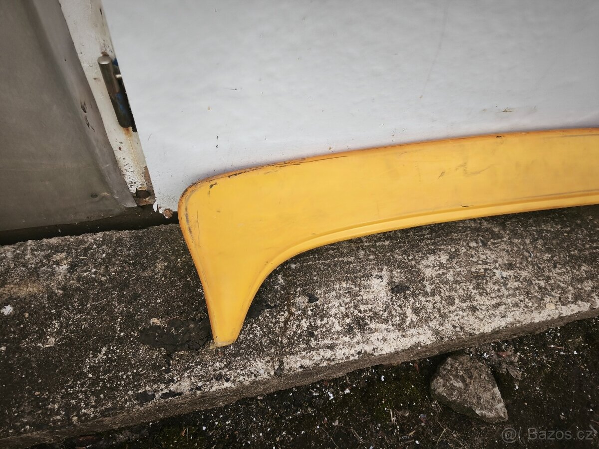 Zadní křídlo na Kadett E - 3