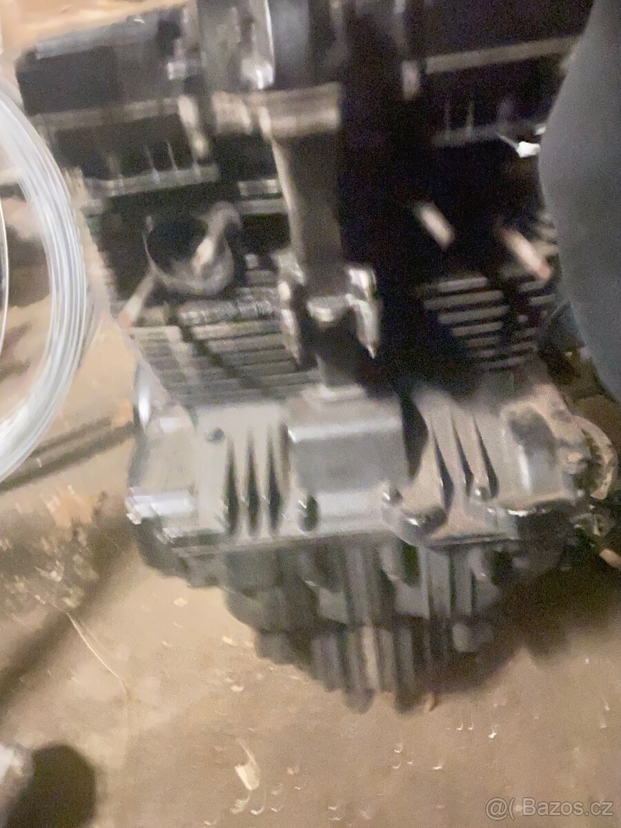 Yamaha xs400 dohc - 3