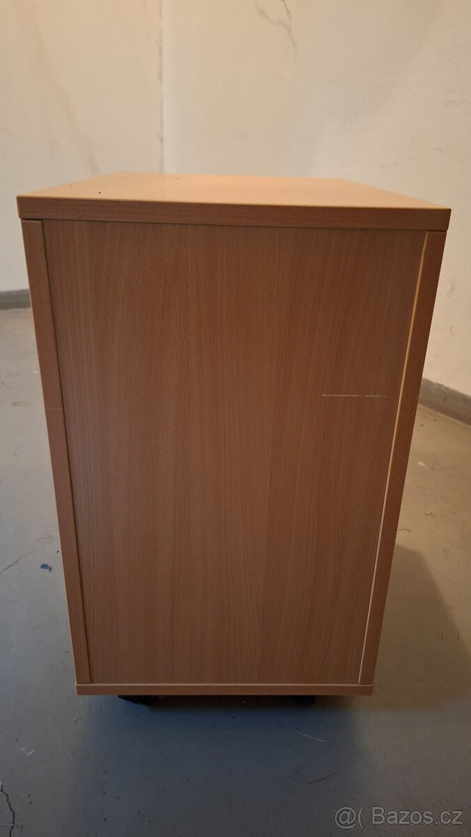 Pojizdný stolek s šuplíky - 3