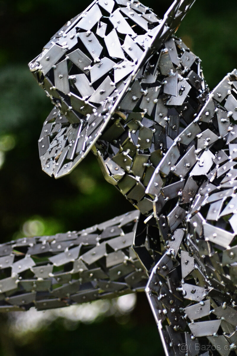 Gentleman s deštníkem - 3