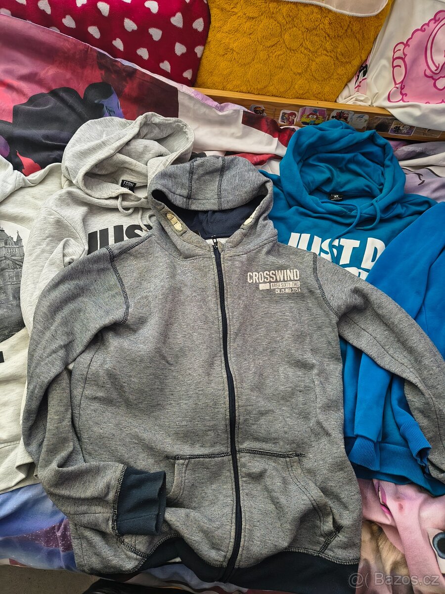 Mikiny na kluka ve vel.S - 3