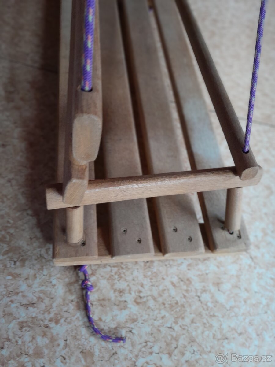 DĚTSKÁ DŘEVĚNÁ HOUPAČKA pro dvě až tři děti - 3