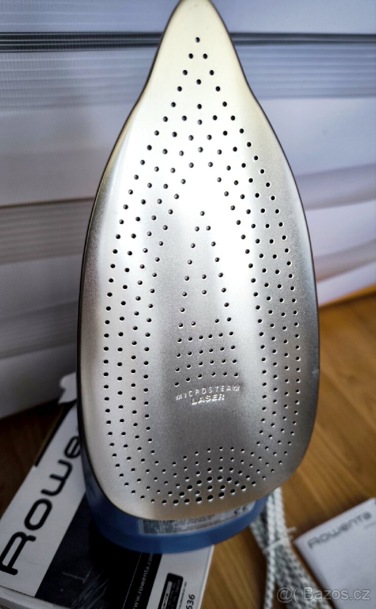 Napařovací žehlička Rowenta DX1636 - 3