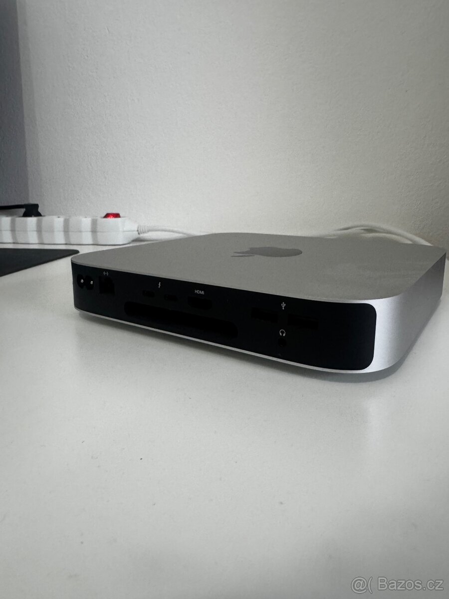 Apple Mac mini / M2 / 8GB / 256GB SSD / stříbrný - 3