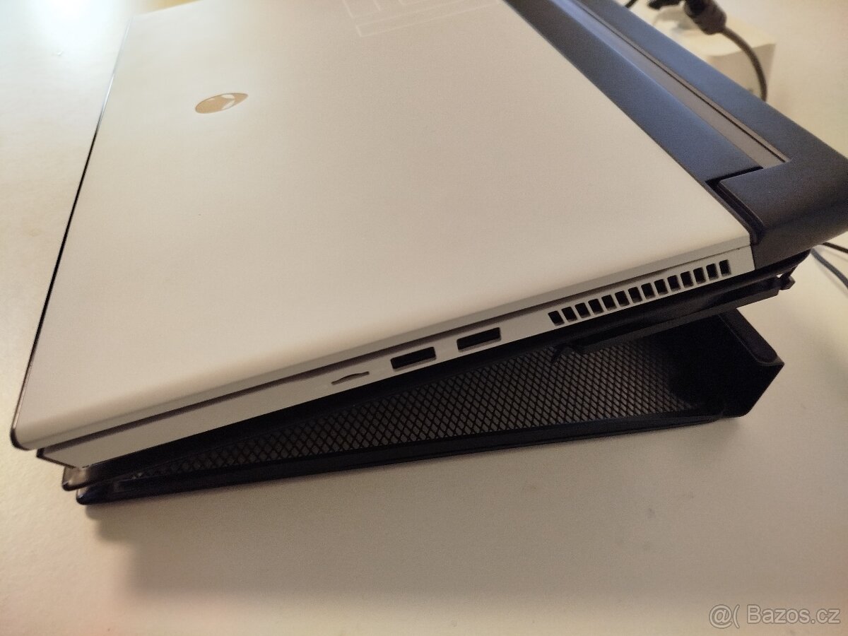 Alienware m15 R3 – TOP stav, 32 GB, 2 TB, RTX 2070S, záruka - 3