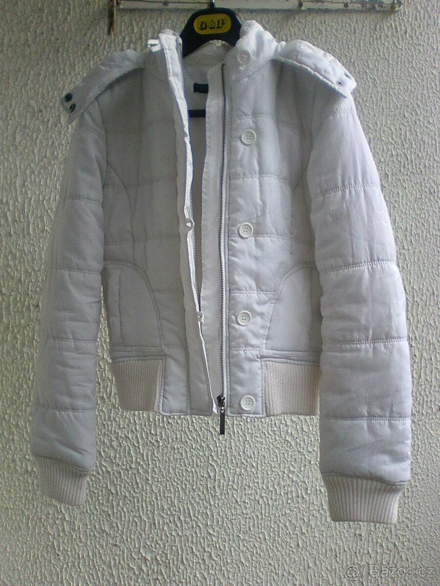 Dívčí prošívaná zimní bunda s kapucí, vel. S - 3