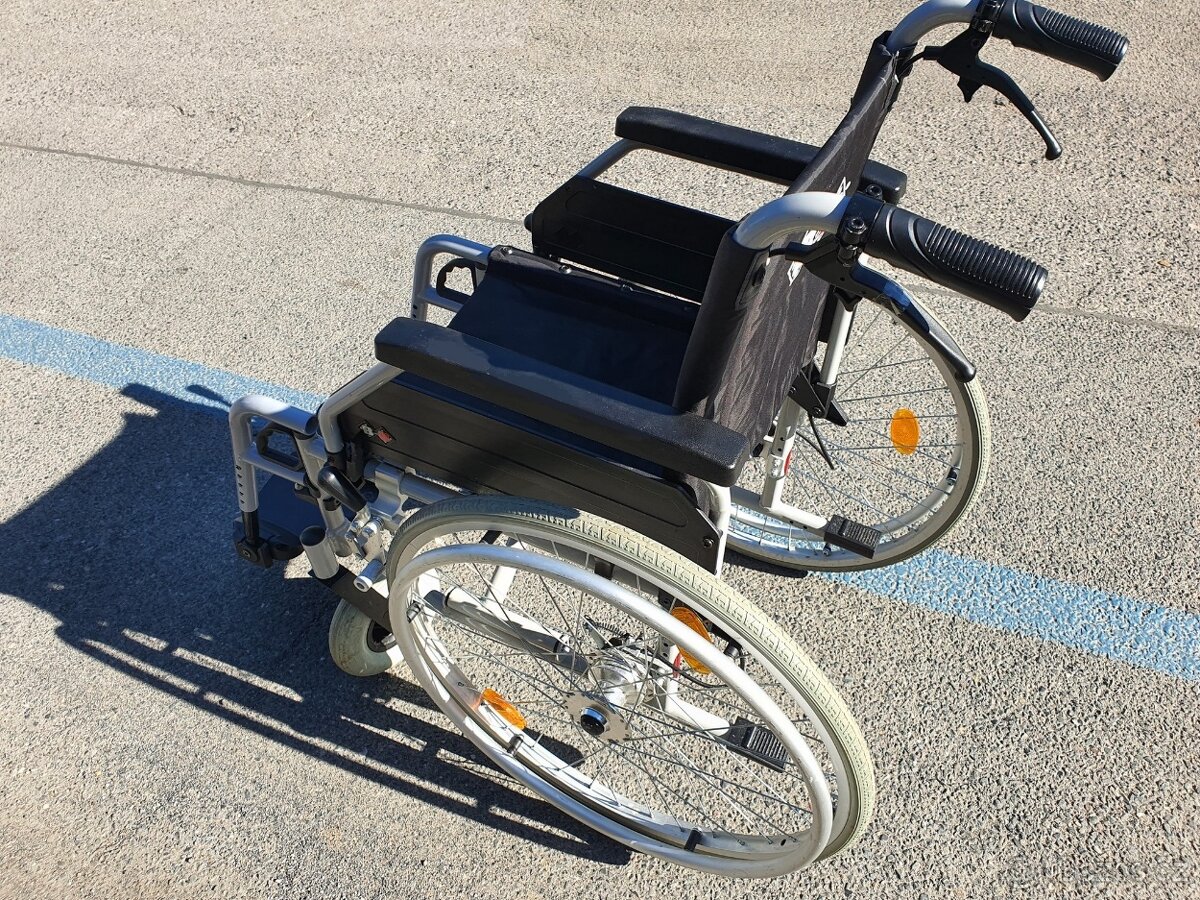 ŠIROKÝ značkový a lehký invalidní vozík SuperCENA - 3