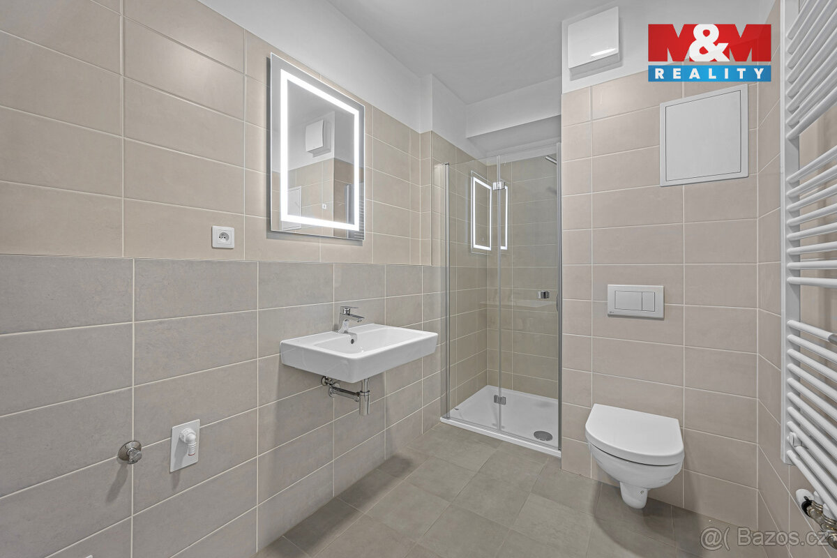 Prodej bytu 1+kk, 32 m², Hradec Králové, ul. Antonína Petrof - 3