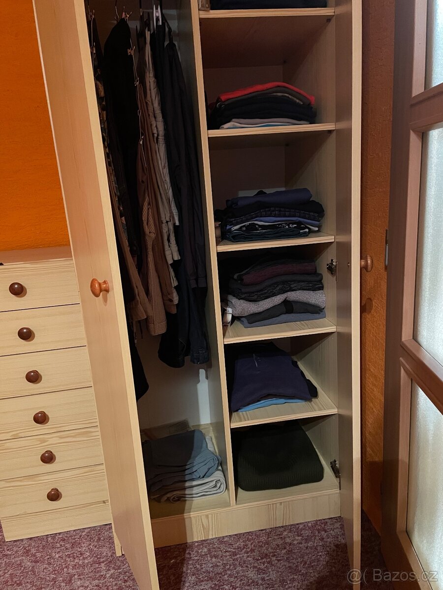 Šatní skříň - 3