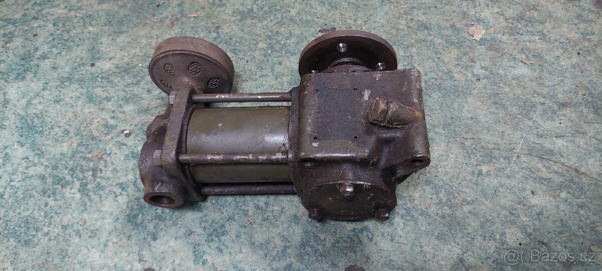 Přídavný kompresor TATRA 805 - 3