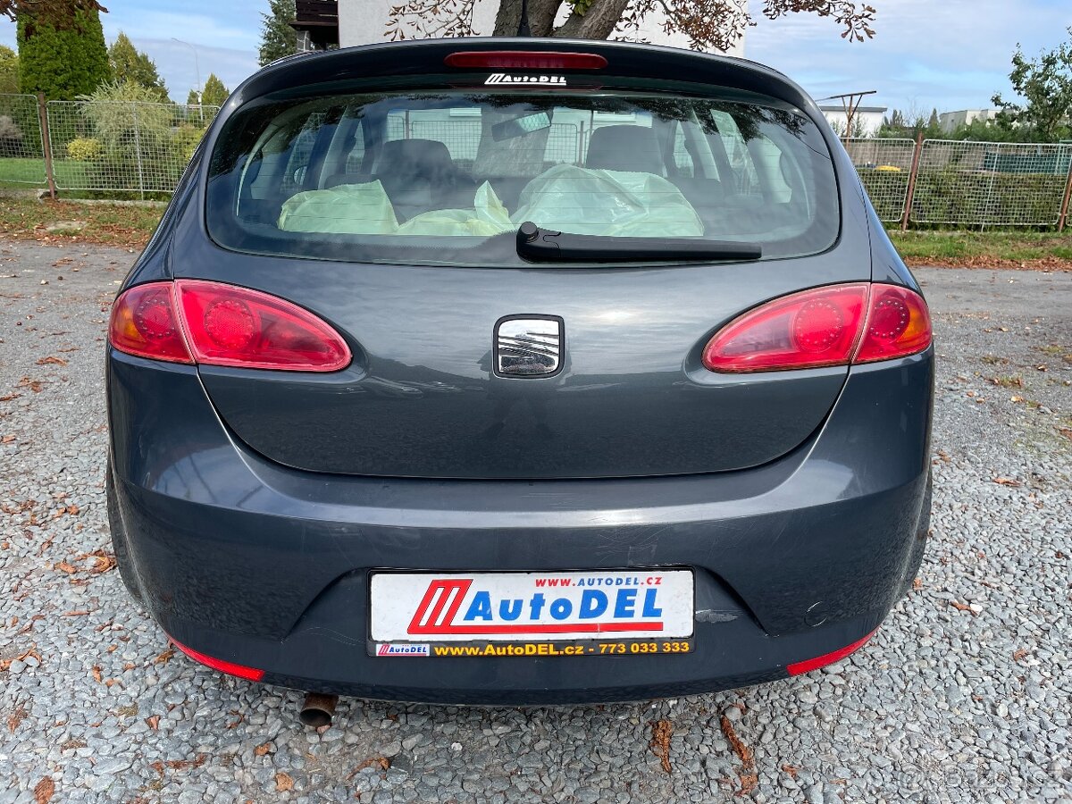 Seat Leon 1.6 MPi Serviska, Klima, 8xPneu - 3
