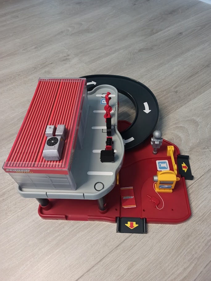 Ferrari Race Place garáž - 3