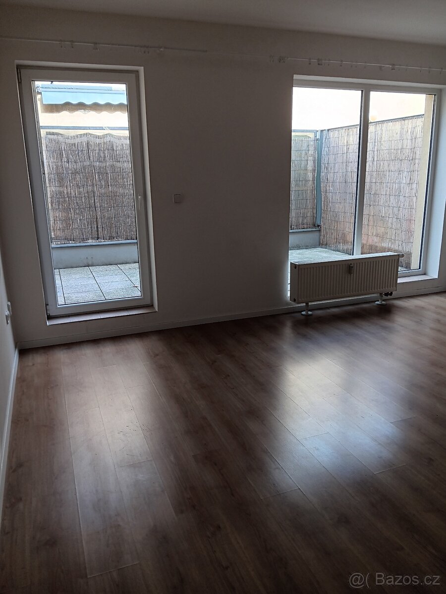 pronájem bytu 1+kk - 3