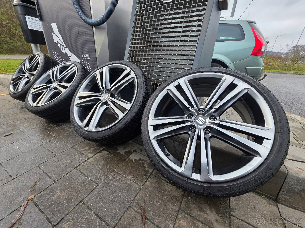 ALU KOLA - SEAT LEON CUPRA 5F - 5/115 / 8J x 19 ET 50 - 3