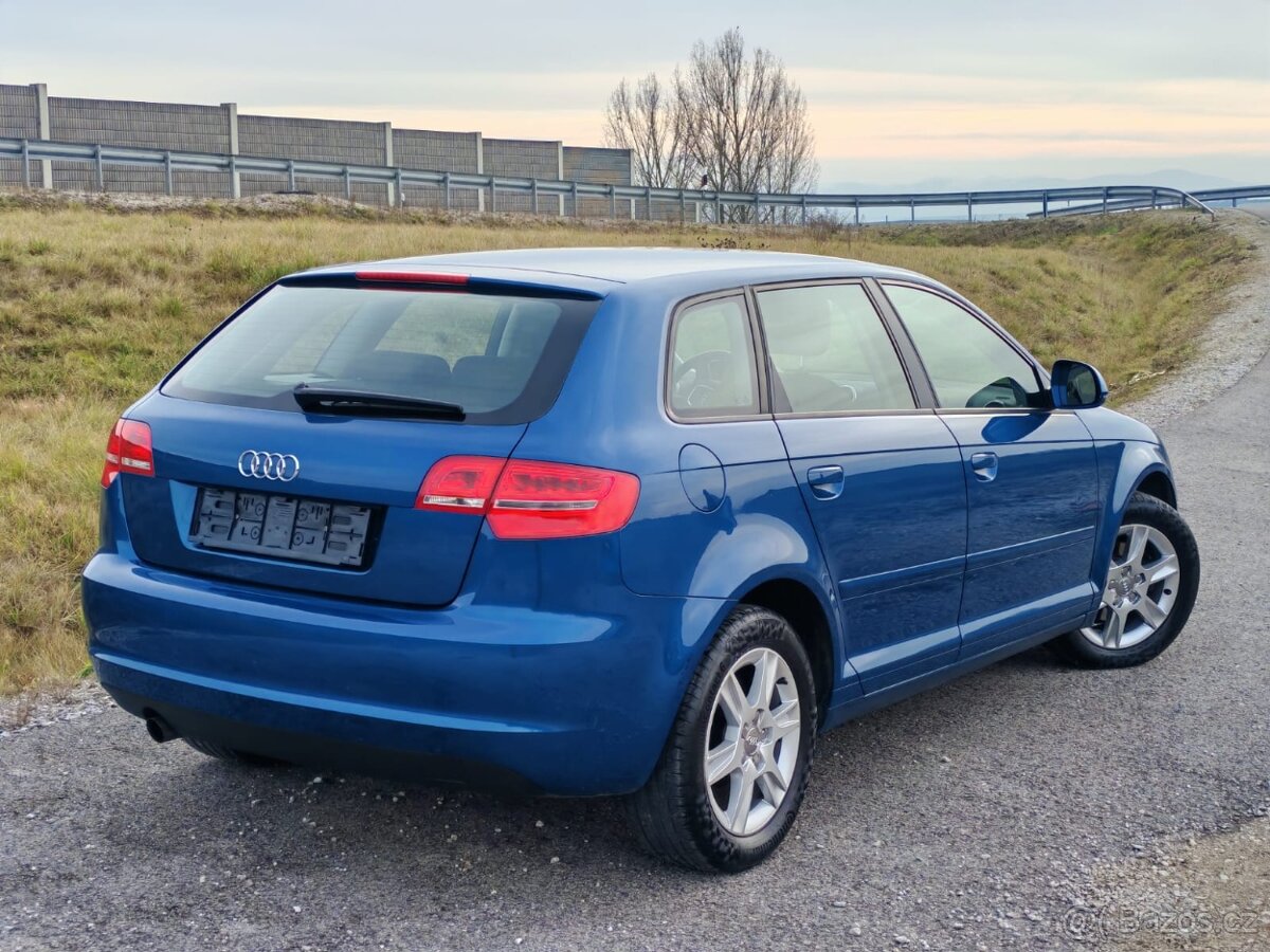 Audi A3 1.6 Benzin Sportback Facelift - 3