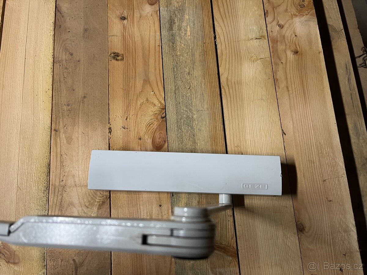 Zavírač dveří - 3