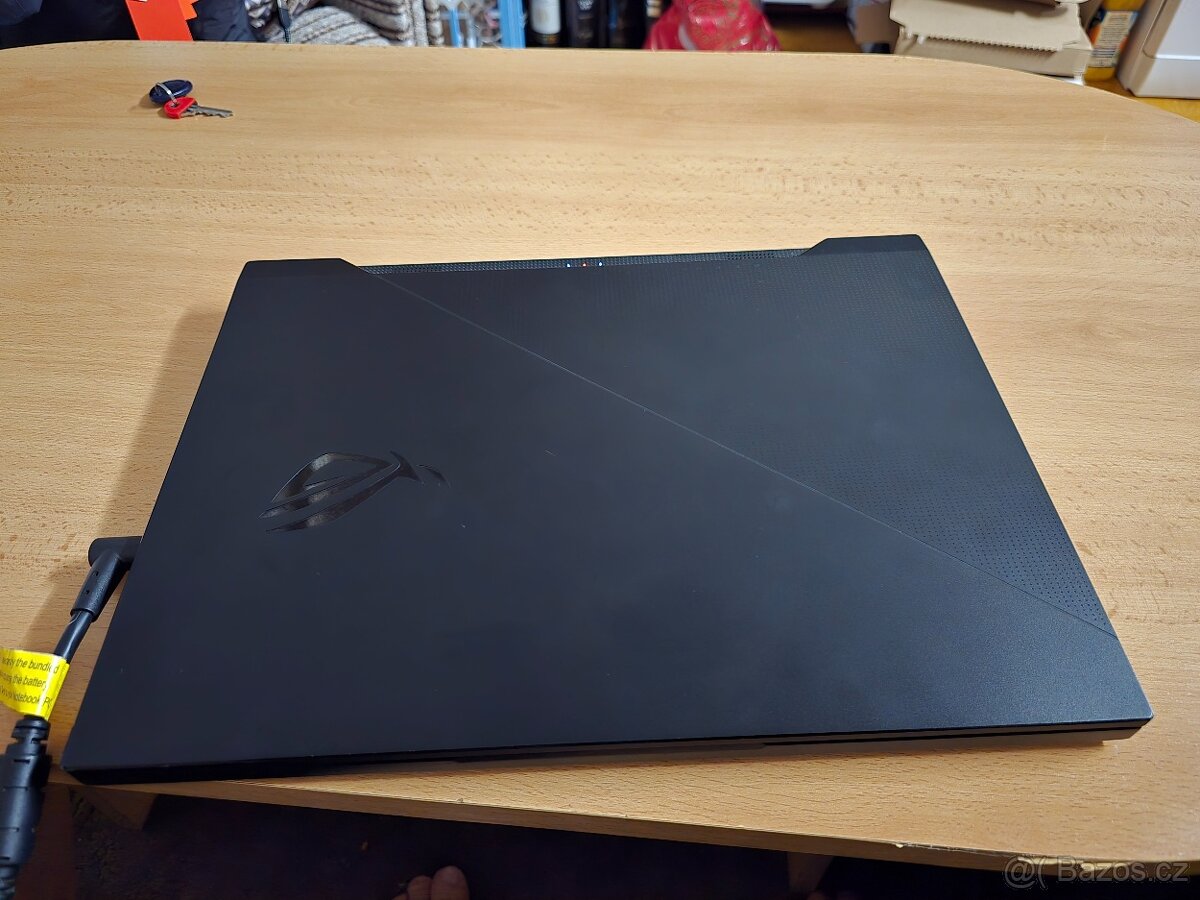 Asus ROG Zephyrus Duo 15 - 3