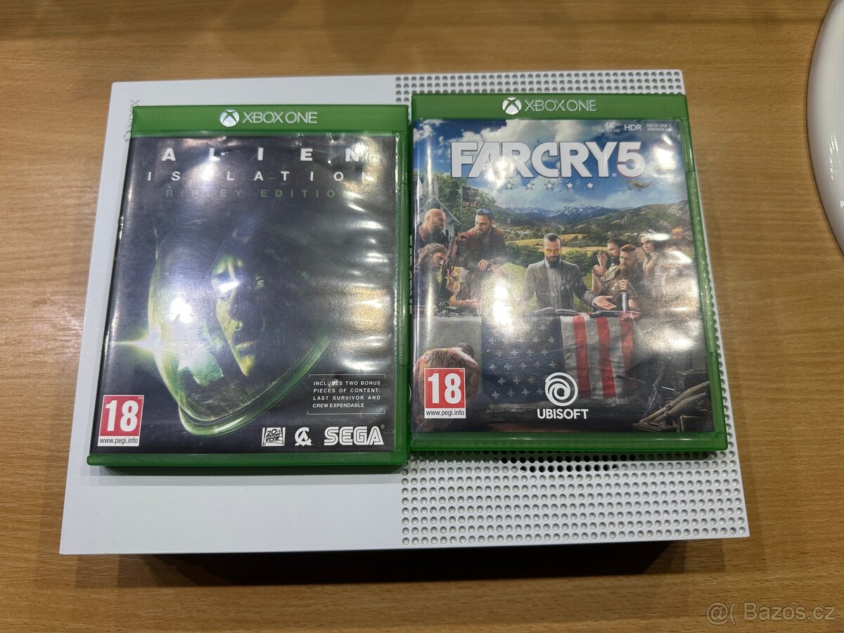 Xbox One S 500 GB + 2 ovladače + 2 hry - 3