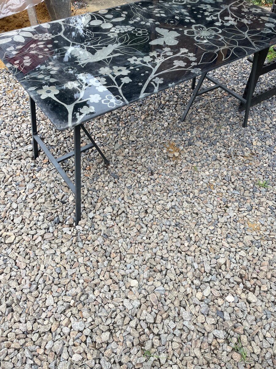 Skleněný stolek - 3