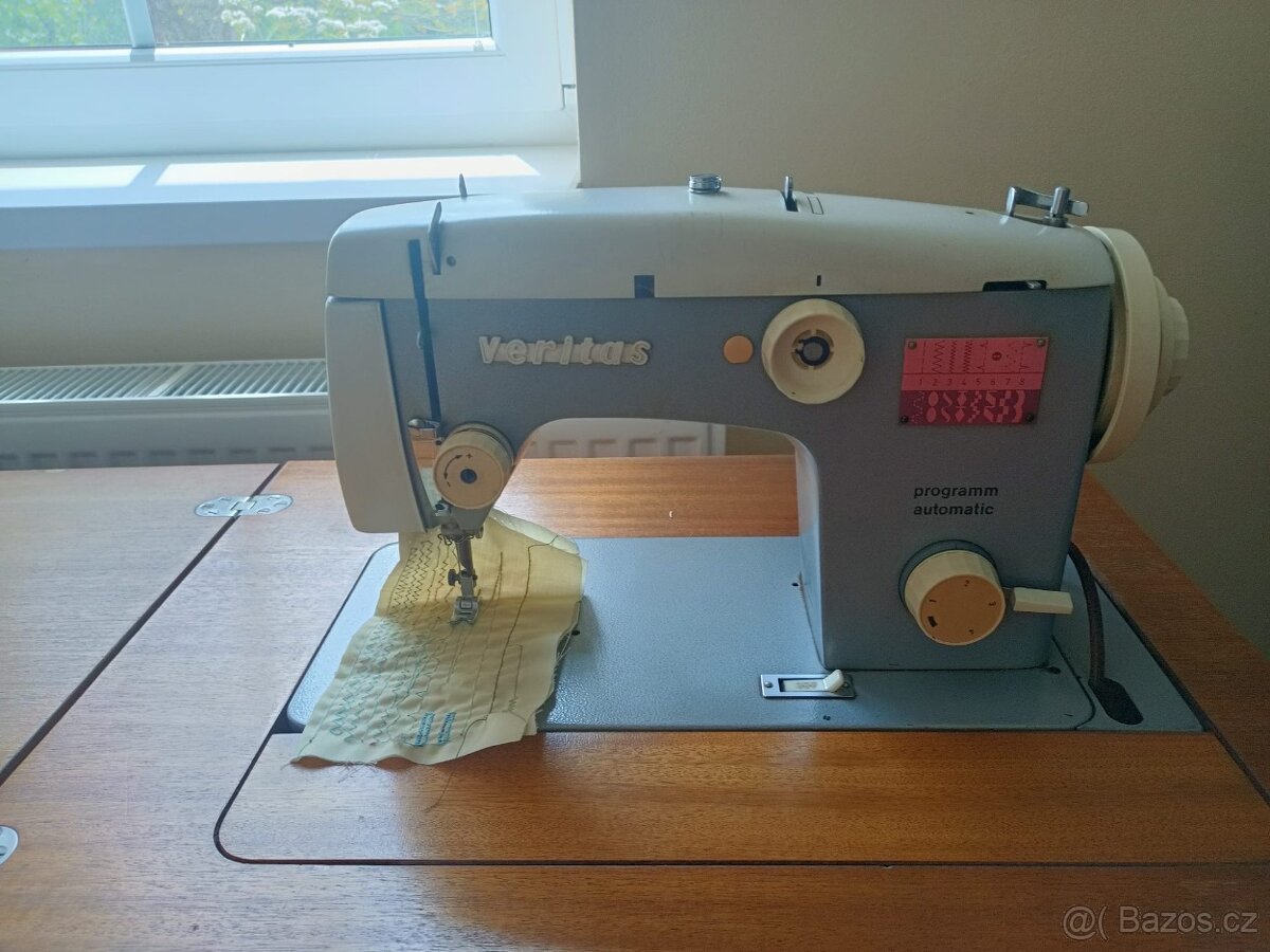 Skříňový šicí stroj Veritas - 3