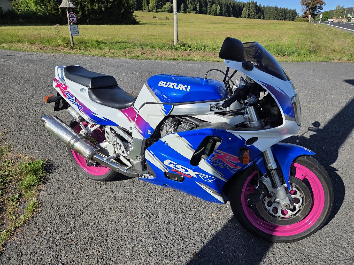 Suzuki gsxr750w - 3
